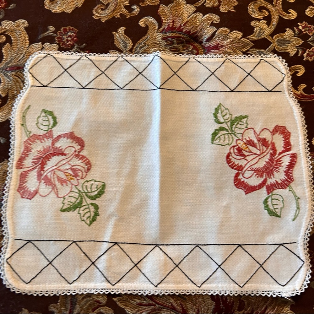 Vintage White Linen Needlepoint Rose & Black Diamonds Table Topper‎